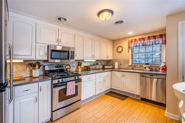 8407 Kimberly Road, Clarence, NY 14221