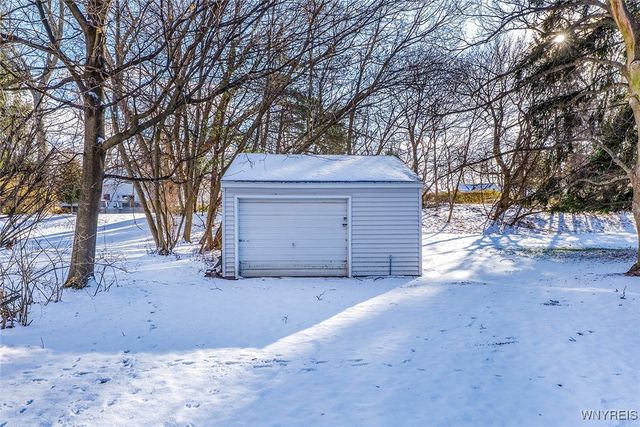 8407 Kimberly Road, Clarence, NY 14221