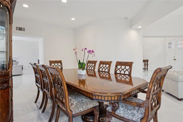 24823 Alexandra Court, Calabasas, CA 91302