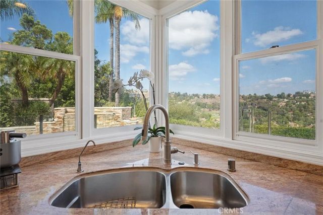 24823 Alexandra Court, Calabasas, CA 91302