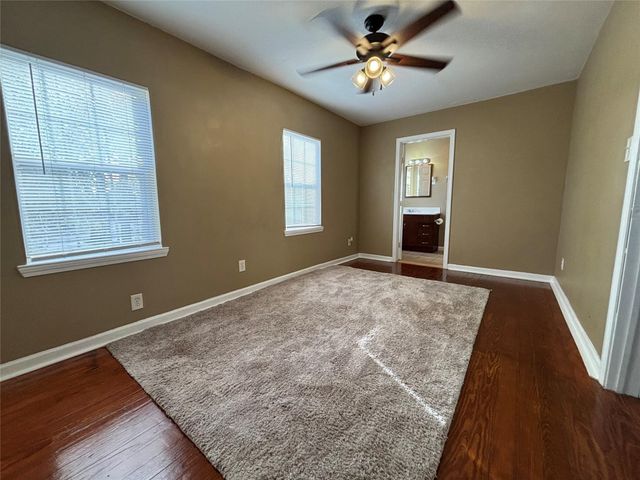 422 W Burleson Street, Wharton, TX 77488
