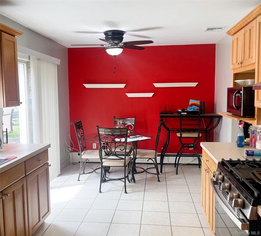 8 Tahoe Court, Coram, NY 11727