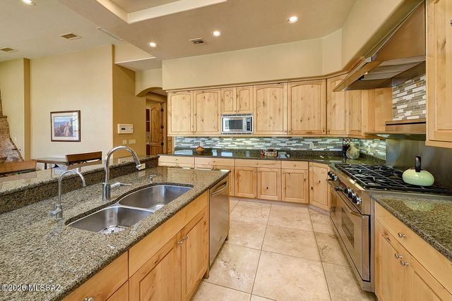 4900 N Melpomene Way, Tucson, AZ 85749