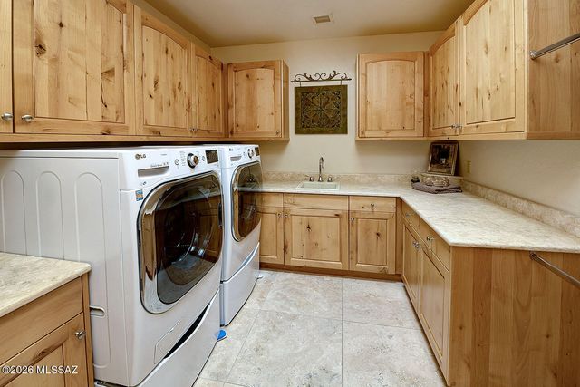 4900 N Melpomene Way, Tucson, AZ 85749