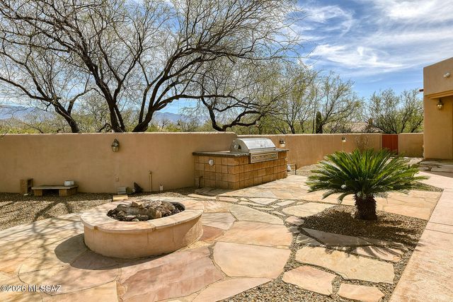 4900 N Melpomene Way, Tucson, AZ 85749