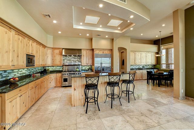 4900 N Melpomene Way, Tucson, AZ 85749