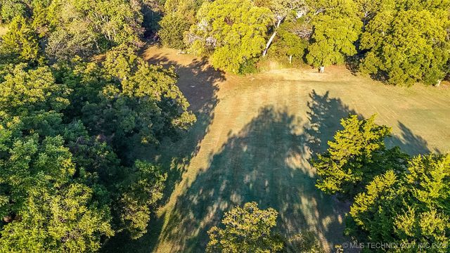 1925 N Old Highway 70, Dickson, OK 73401