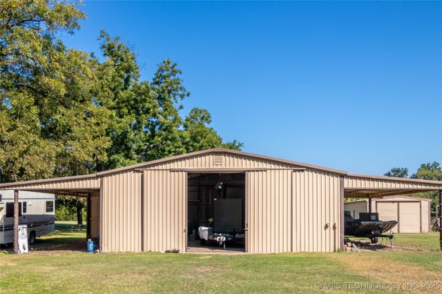 1925 N Old Highway 70, Dickson, OK 73401