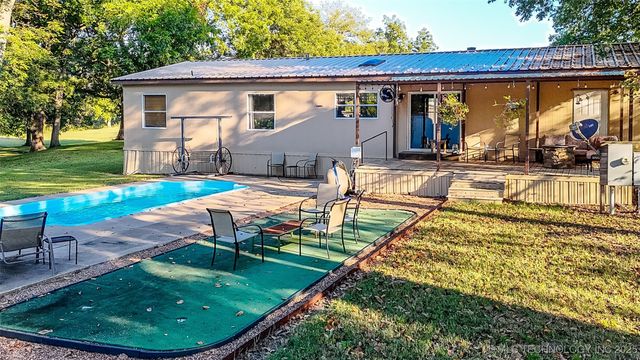 1925 N Old Highway 70, Dickson, OK 73401