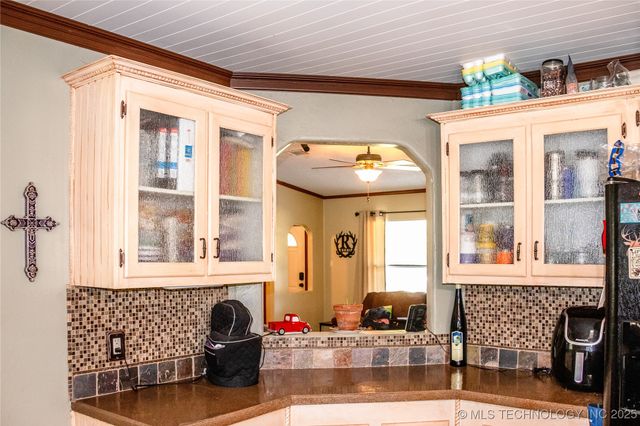 1925 N Old Highway 70, Dickson, OK 73401