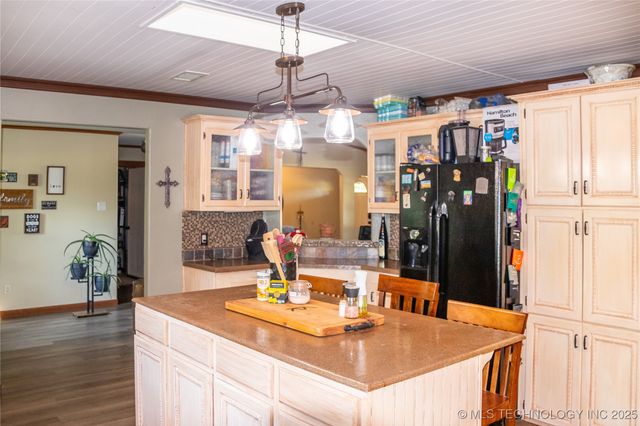 1925 N Old Highway 70, Dickson, OK 73401