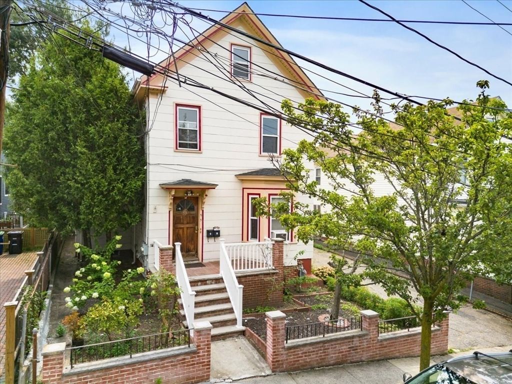 53 Prescott St, Somerville, MA 02143