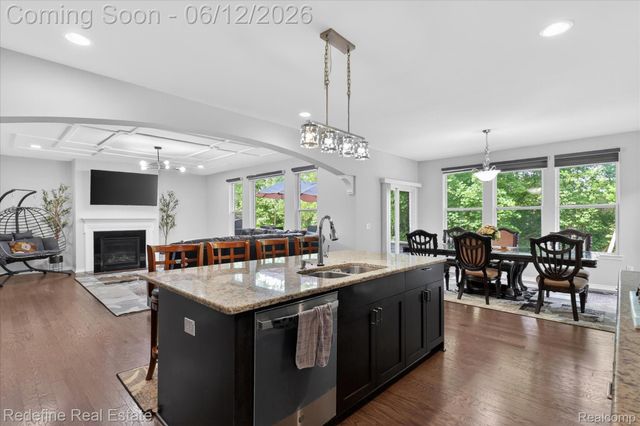 2976 Andlaur Drive, Rochester Hills, MI 48307
