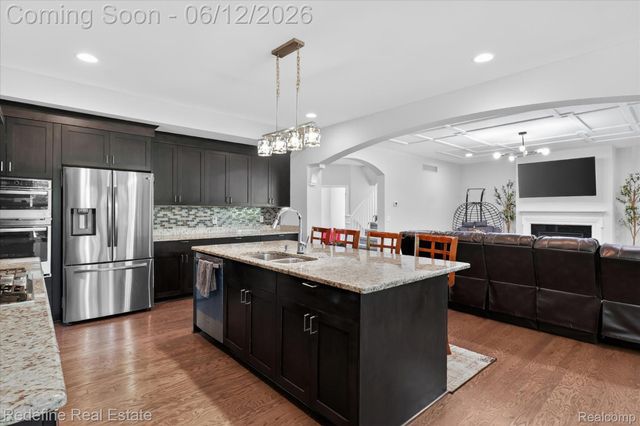 2976 Andlaur Drive, Rochester Hills, MI 48307
