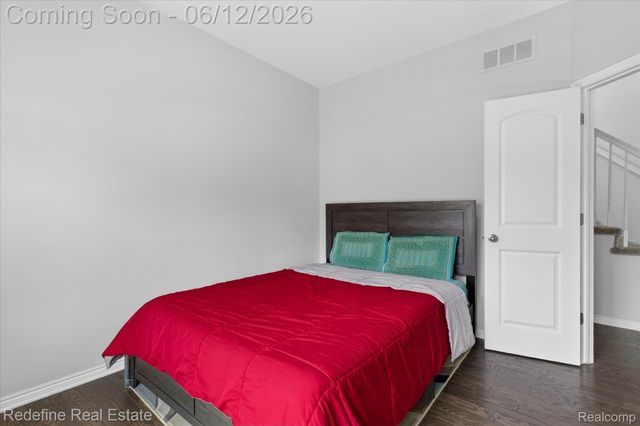 2976 Andlaur Drive, Rochester Hills, MI 48307