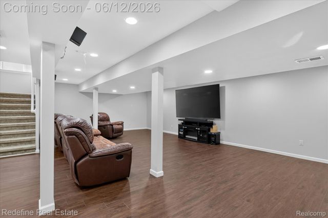 2976 Andlaur Drive, Rochester Hills, MI 48307
