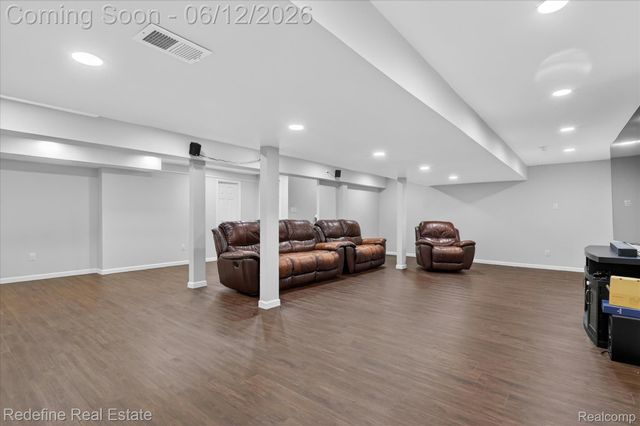 2976 Andlaur Drive, Rochester Hills, MI 48307