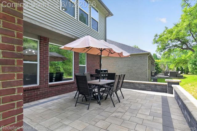 2976 Andlaur Drive, Rochester Hills, MI 48307