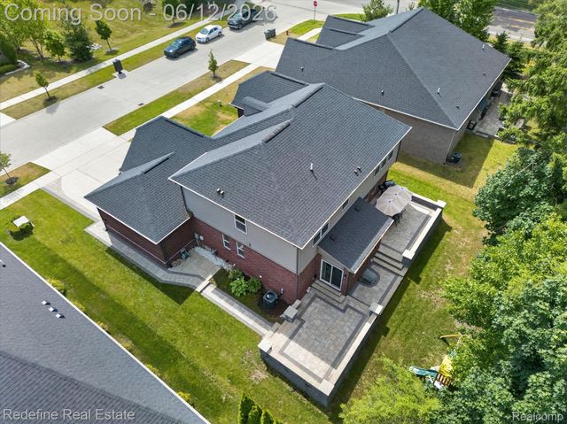 2976 Andlaur Drive, Rochester Hills, MI 48307