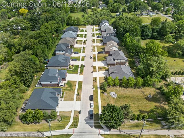 2976 Andlaur Drive, Rochester Hills, MI 48307