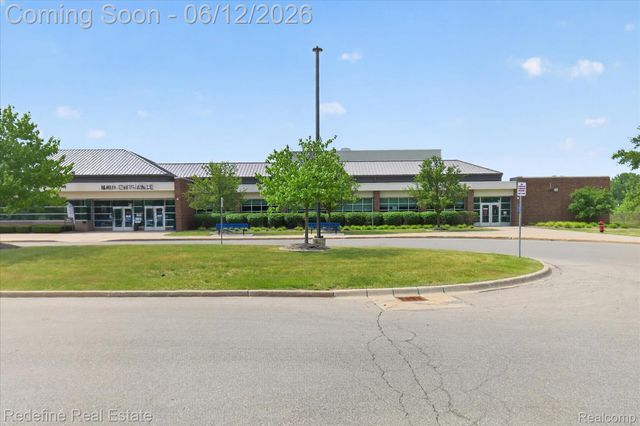 2976 Andlaur Drive, Rochester Hills, MI 48307