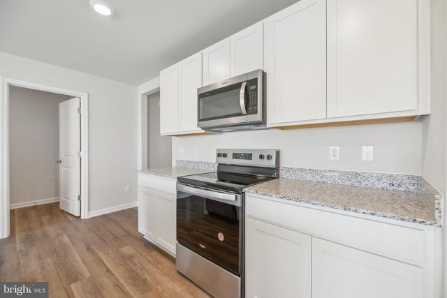 122 BOOKERS CREST DR, Stephens City, VA 22655