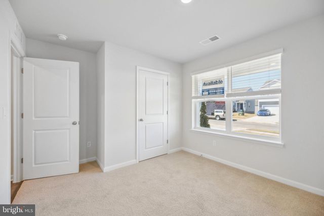 122 BOOKERS CREST DR, Stephens City, VA 22655