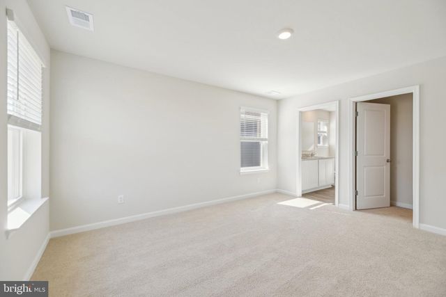 122 BOOKERS CREST DR, Stephens City, VA 22655
