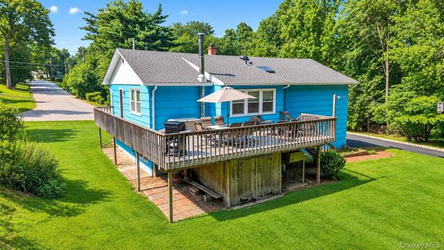 15 Hood Place, Cortlandt Manor, NY 10567