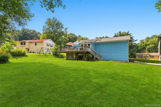 15 Hood Place, Cortlandt Manor, NY 10567