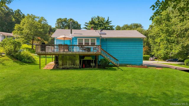 15 Hood Place, Cortlandt Manor, NY 10567