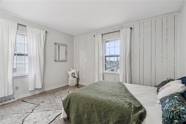 3824 Wenig Road NE, Cedar Rapids, IA 52402