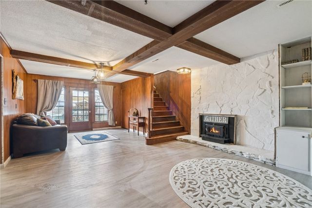 3824 Wenig Road NE, Cedar Rapids, IA 52402