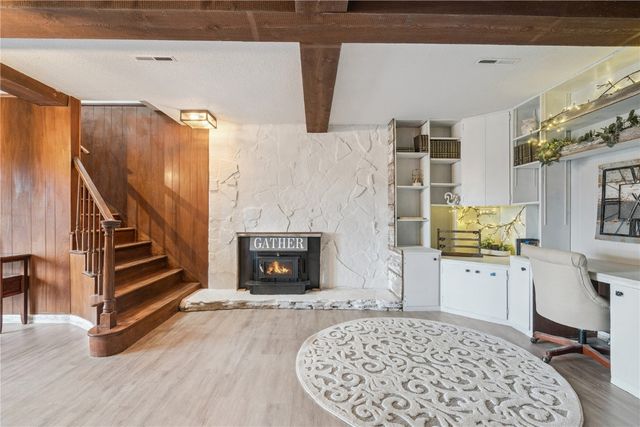 3824 Wenig Road NE, Cedar Rapids, IA 52402