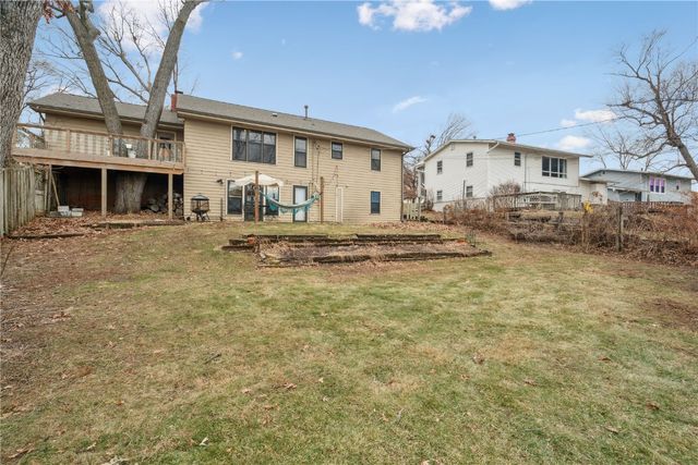 3824 Wenig Road NE, Cedar Rapids, IA 52402