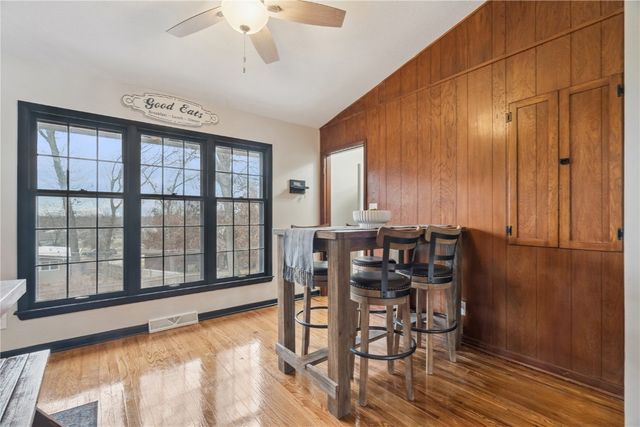 3824 Wenig Road NE, Cedar Rapids, IA 52402