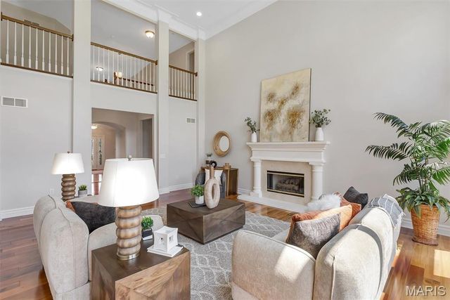 9217 Caddyshack Circle, Sunset Hills, MO 63127