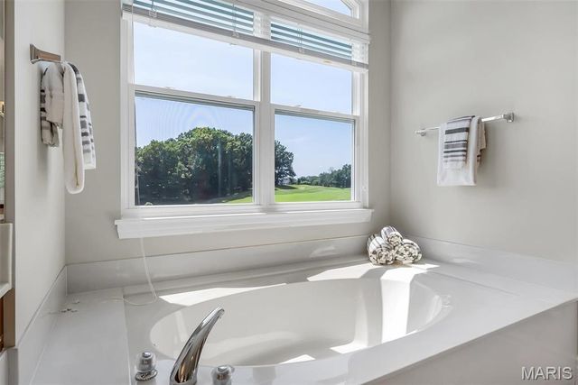 9217 Caddyshack Circle, Sunset Hills, MO 63127