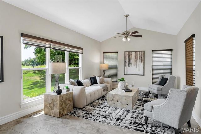 9217 Caddyshack Circle, Sunset Hills, MO 63127