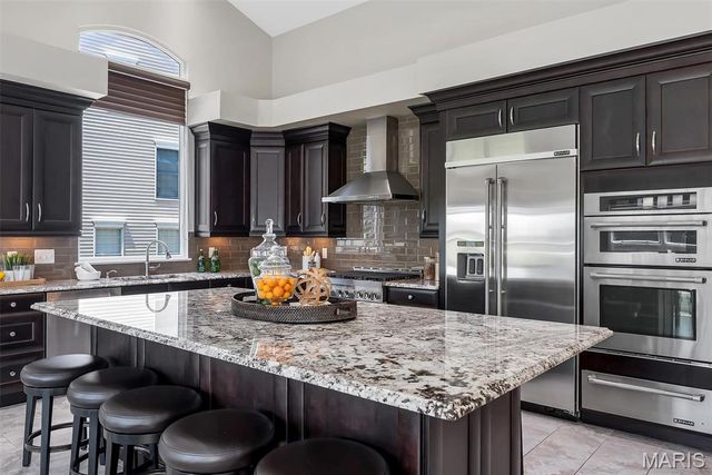 9217 Caddyshack Circle, Sunset Hills, MO 63127