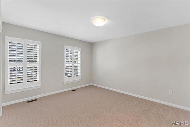 9217 Caddyshack Circle, Sunset Hills, MO 63127