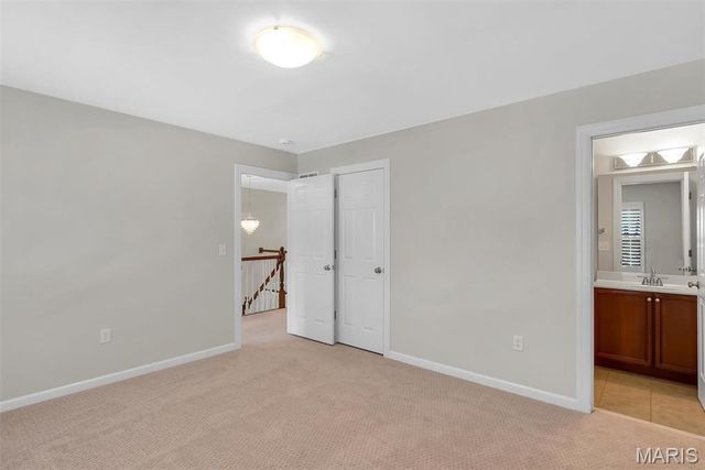 9217 Caddyshack Circle, Sunset Hills, MO 63127