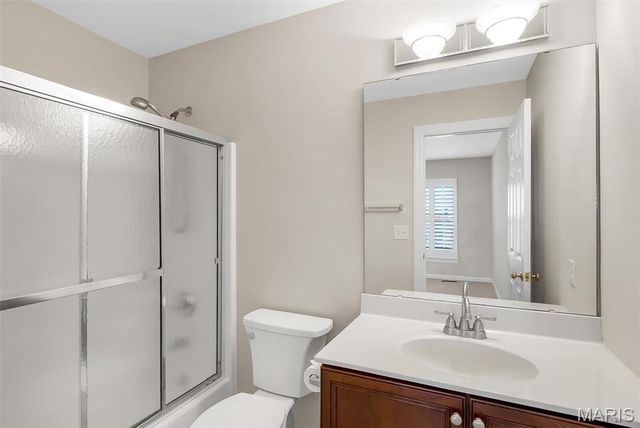 9217 Caddyshack Circle, Sunset Hills, MO 63127