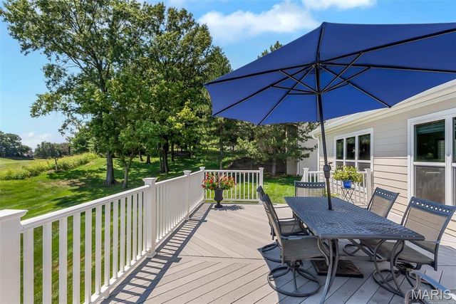 9217 Caddyshack Circle, Sunset Hills, MO 63127
