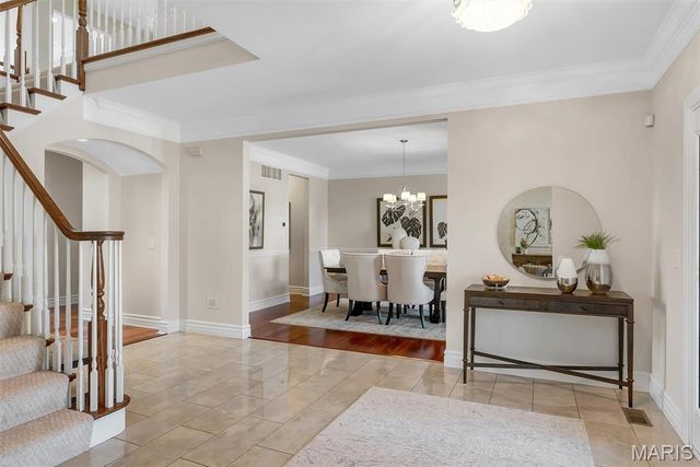 9217 Caddyshack Circle, Sunset Hills, MO 63127