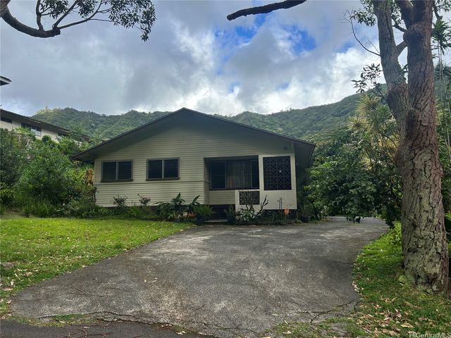 3545 Kalihi Street, Honolulu, HI 96819