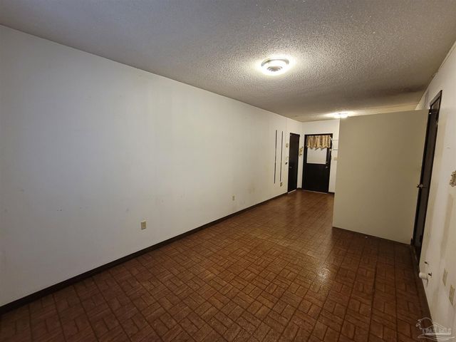 4525 Mesquite Dr, Milton, FL 32583