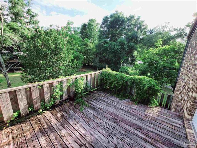 4525 Mesquite Dr, Milton, FL 32583