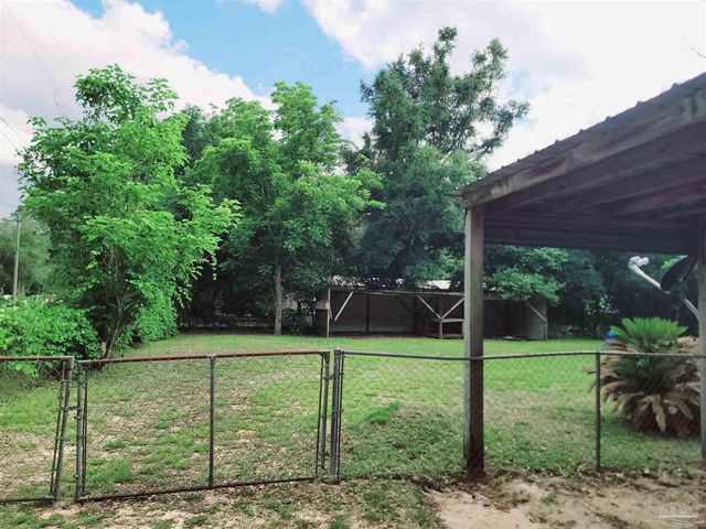 4525 Mesquite Dr, Milton, FL 32583