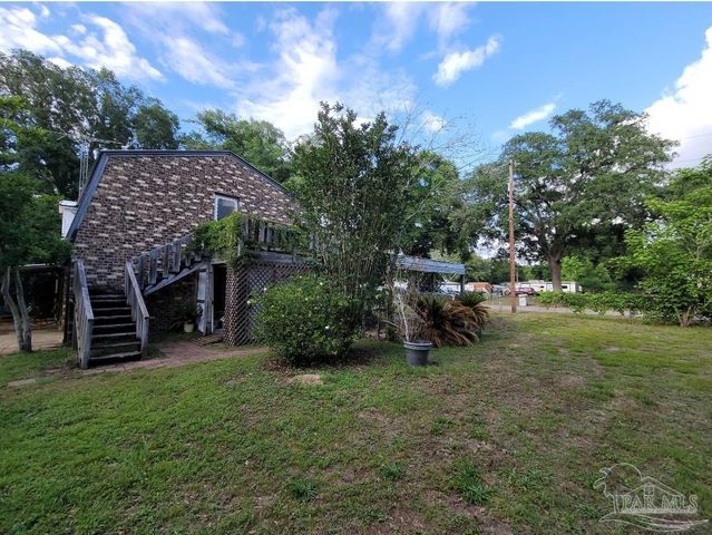 4525 Mesquite Dr, Milton, FL 32583
